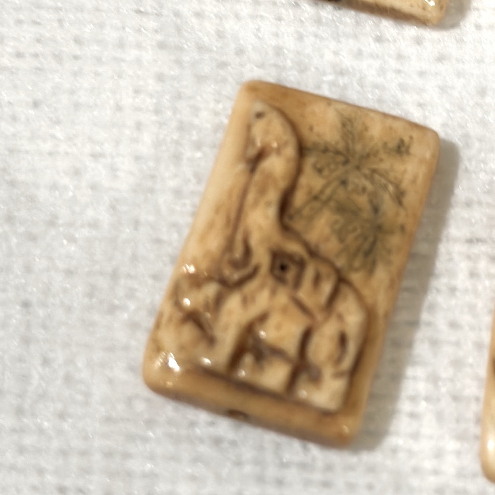 Six hand carved bone elephants square beads hole top and bottom - Picture 8 of 15